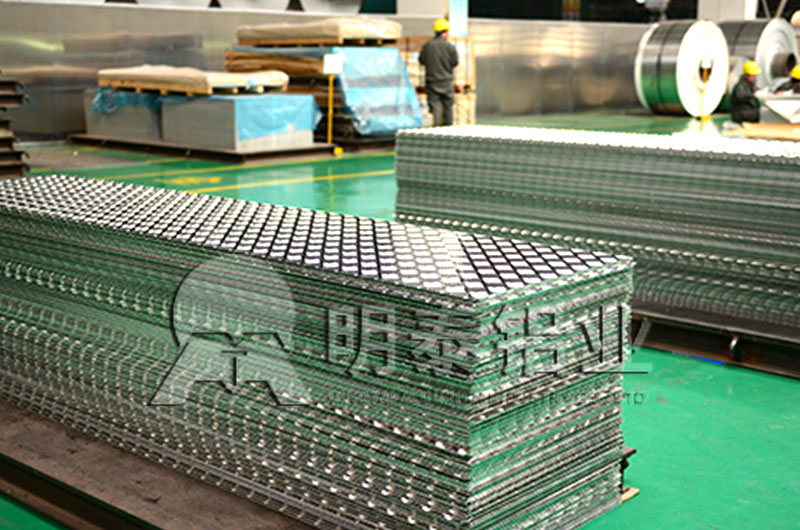 汽車防滑板|地板用3003花紋鋁板廠家_價(jià)格 汽車防滑板|地板用3003花紋鋁板廠家_價(jià)格