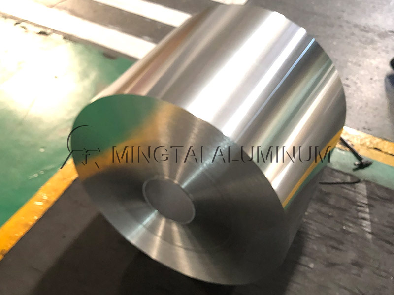 酚醛鋁箔復(fù)合風(fēng)管用8011/1100 鋁箔 酚醛鋁箔復(fù)合風(fēng)管用8011/1100 鋁箔